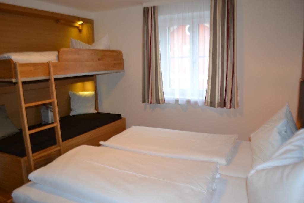 Hotel Gasthof Tirolerwirt Bischofshofen Pokoj fotografie